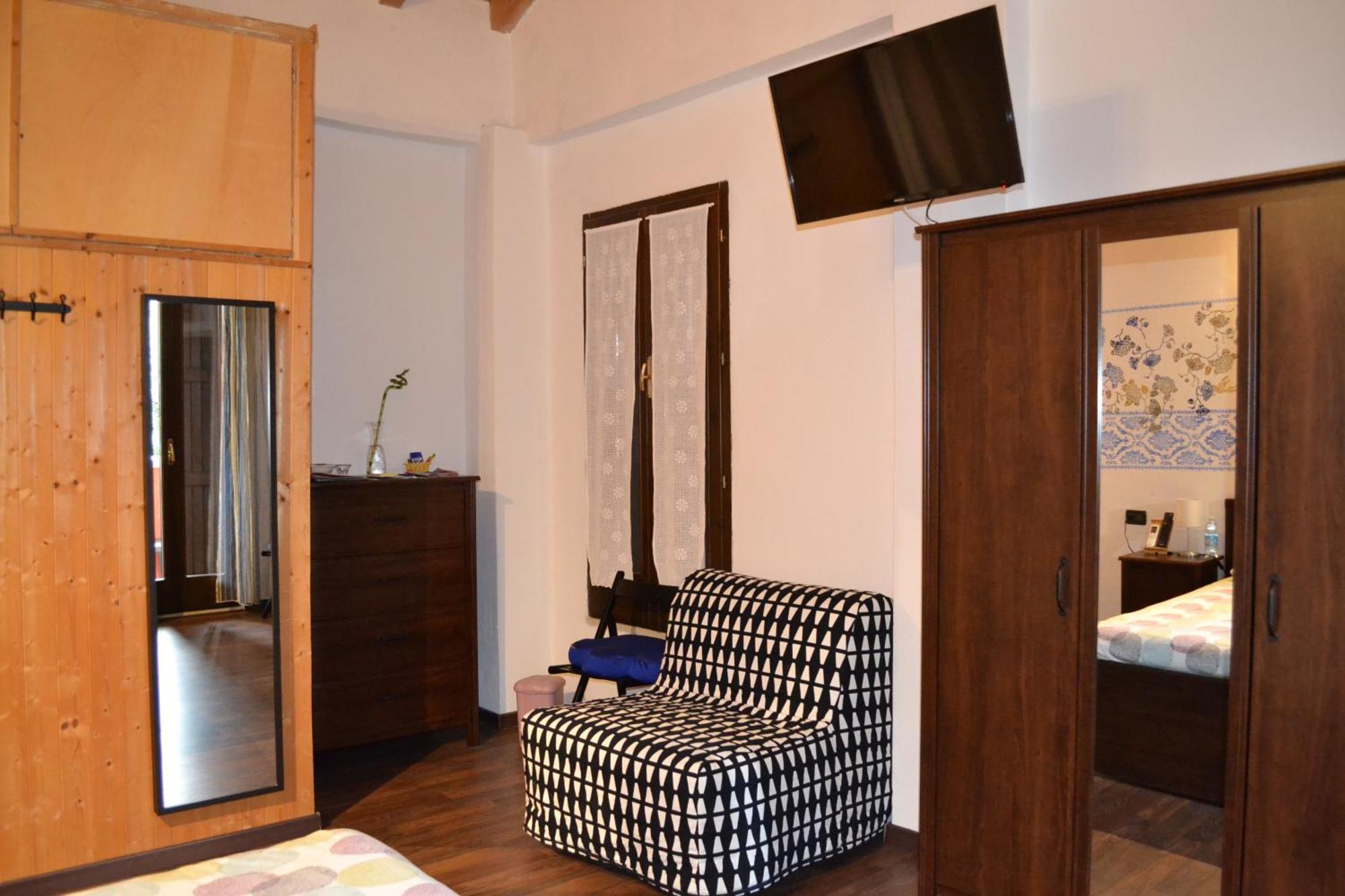 B&B Casa Mia Desenzano del Garda Cameră foto
